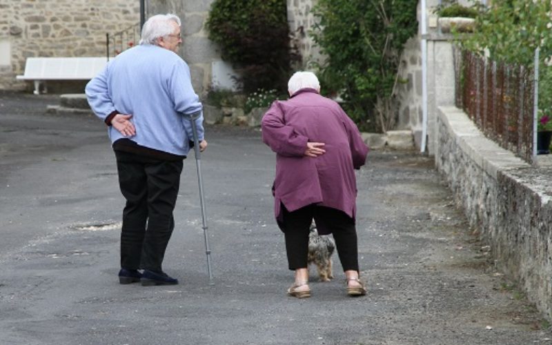 Alzheimer, le donne si ammalano di più degli uomini